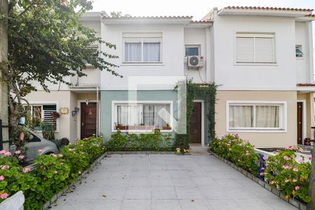 Casa de condomínio à venda com 142m², 3 quartos e 2 vagasFachada da casa