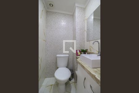 Casa de condomínio à venda com 142m², 3 quartos e 2 vagasLavabo