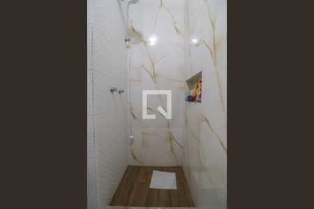 Casa de condomínio à venda com 142m², 3 quartos e 2 vagasBanheiro 2