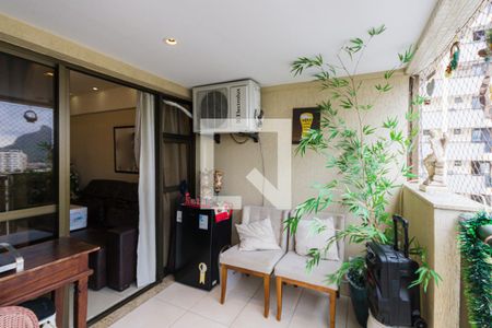 Varanda de apartamento à venda com 3 quartos, 75m² em Jacarepaguá, Rio de Janeiro