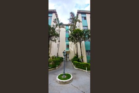 Apartamento para alugar com 70m², 2 quartos e 1 vagaEntrada Prédio