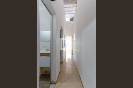 Corredor Quartos de casa para alugar com 3 quartos, 200m² em Vila Ede, São Paulo