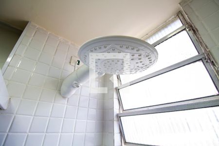 Banheiro de kitnet/studio para alugar com 1 quarto, 28m² em Bela Vista, São Paulo