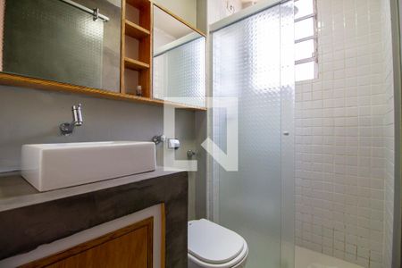 Banheiro de kitnet/studio para alugar com 1 quarto, 28m² em Bela Vista, São Paulo