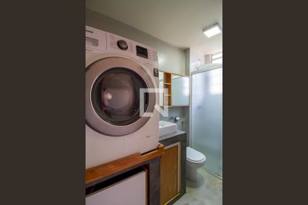 Banheiro de kitnet/studio para alugar com 1 quarto, 28m² em Bela Vista, São Paulo