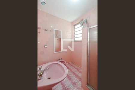 Apartamento para alugar com 100m², 3 quartos e sem vaga Apartamento para alugar com 100m², 3 quartos e sem vagaBanheiro Corredor