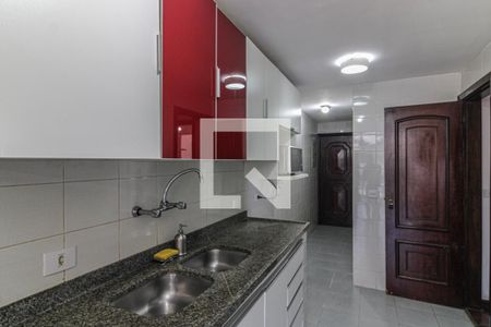 Apartamento à venda com 140m², 3 quartos e 2 vagasCozinha