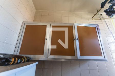 Apartamento à venda com 65m², 3 quartos e 1 vagaArmário da Área de Serviço