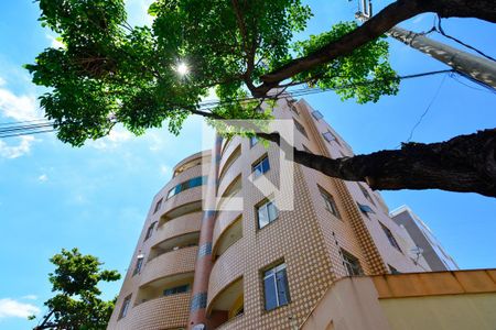 Apartamento para alugar com 100m², 3 quartos e 2 vagasFachada