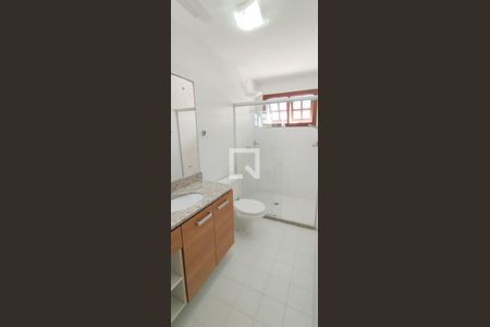 Banheiro de casa para alugar com 3 quartos, 210m² em São Cristóvão, Salvador