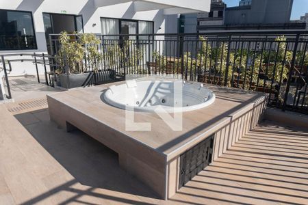 Apartamento para alugar com 33m², 1 quarto e sem vaga Apartamento para alugar com 33m², 1 quarto e sem vagaÁrea comum - Piscina