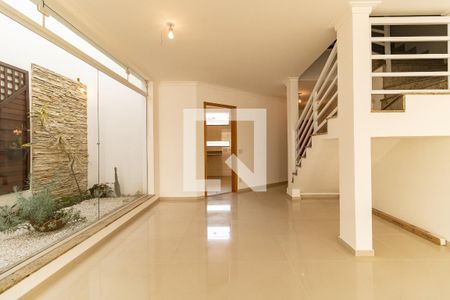 Sala de casa à venda com 3 quartos, 163m² em Vila Gumercindo, São Paulo