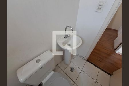 Banheiro de apartamento à venda com 2 quartos, 50m² em Vila Amália (zona Norte), São Paulo