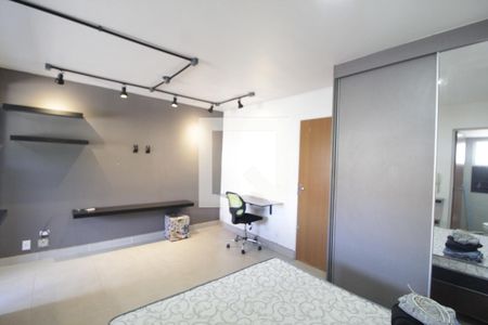 Quarto de kitnet/studio para alugar com 1 quarto, 35m² em Jardim Patricia, Uberlândia