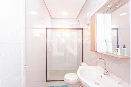 Casa à venda com 170m², 3 quartos e 2 vagas Casa à venda com 170m², 3 quartos e 2 vagasBanheiro da Suíte