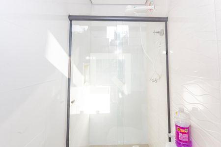 Casa à venda com 170m², 3 quartos e 2 vagas Casa à venda com 170m², 3 quartos e 2 vagasBanheiro