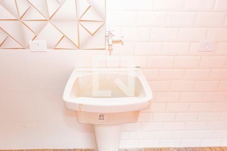 Casa à venda com 170m², 3 quartos e 2 vagas Casa à venda com 170m², 3 quartos e 2 vagasÁrea de Serviço