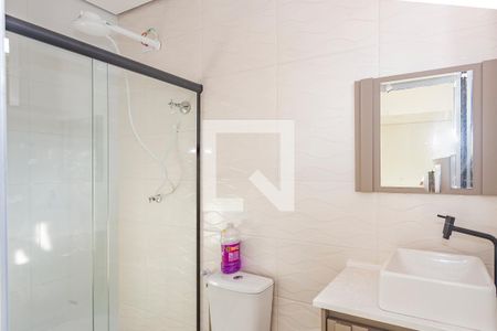 Casa à venda com 170m², 3 quartos e 2 vagas Casa à venda com 170m², 3 quartos e 2 vagasBanheiro