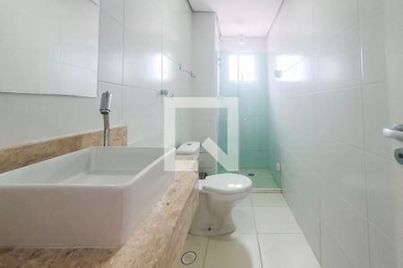 Apartamento para alugar com 90m², 2 quartos e 2 vagas Apartamento para alugar com 90m², 2 quartos e 2 vagasBanheiro da suíte