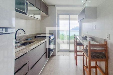 Apartamento para alugar com 90m², 2 quartos e 2 vagas Apartamento para alugar com 90m², 2 quartos e 2 vagasCozinha