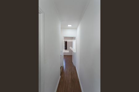 Casa à venda com 170m², 2 quartos e 2 vagasCorredor