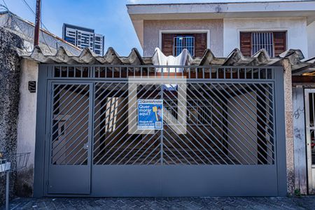 Casa à venda com 170m², 2 quartos e 2 vagasFachada