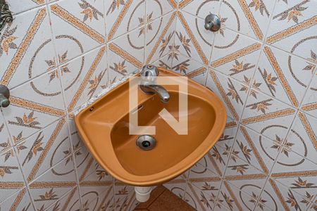 Casa à venda com 170m², 2 quartos e 2 vagasBanheiro de serviço