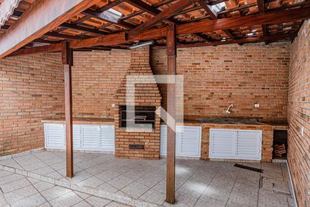 Casa à venda com 170m², 2 quartos e 2 vagasQuintal e churrasqueira