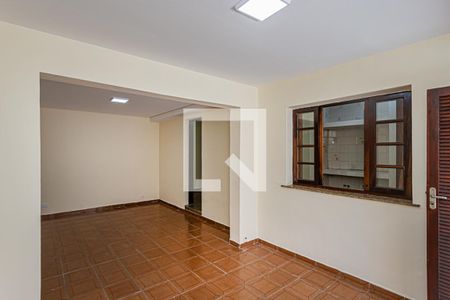 Casa à venda com 170m², 2 quartos e 2 vagasSalão multiuso