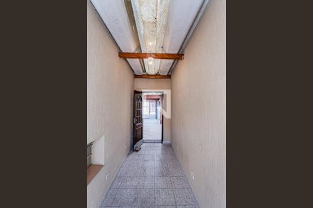 Casa à venda com 170m², 2 quartos e 2 vagasCorredor