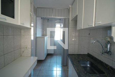 Cozinha de apartamento para alugar com 2 quartos, 49m² em Vila Sílvia, São Paulo