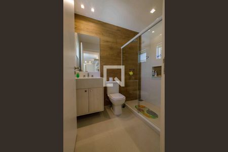 Casa de condomínio à venda com 400m², 4 quartos e 4 vagas Casa de condomínio à venda com 400m², 4 quartos e 4 vagasBanheiro Suíte 3