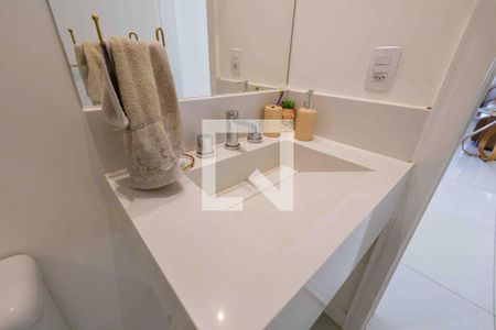 Casa de condomínio à venda com 400m², 4 quartos e 4 vagas Casa de condomínio à venda com 400m², 4 quartos e 4 vagasLavabo