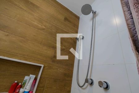 Casa de condomínio à venda com 400m², 4 quartos e 4 vagas Casa de condomínio à venda com 400m², 4 quartos e 4 vagasBanheiro Suíte 4