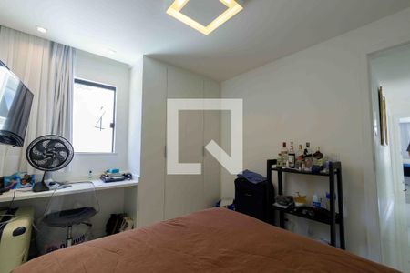 Casa de condomínio à venda com 400m², 4 quartos e 4 vagas Casa de condomínio à venda com 400m², 4 quartos e 4 vagasSuíte 2