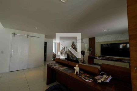 Sala de casa de condomínio à venda com 4 quartos, 400m² em Recreio dos Bandeirantes, Rio de Janeiro