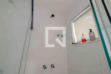 Casa de condomínio à venda com 400m², 4 quartos e 4 vagas Casa de condomínio à venda com 400m², 4 quartos e 4 vagasBanheiro de Serviço