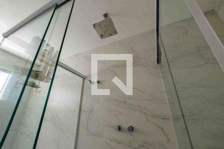 Casa de condomínio à venda com 400m², 4 quartos e 4 vagas Casa de condomínio à venda com 400m², 4 quartos e 4 vagasBanheiro Suíte 1