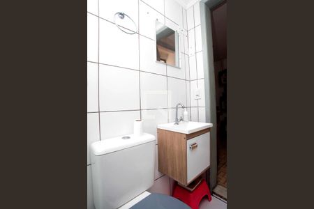 Banheiro de apartamento à venda com 1 quarto, 30m² em Petrópolis, Porto Alegre