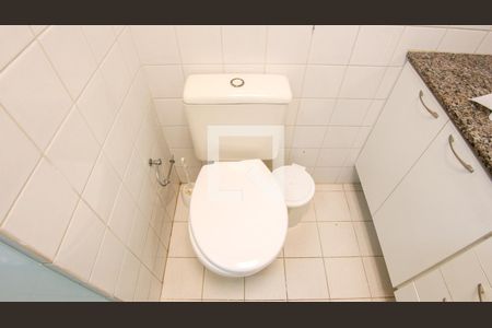 Apartamento à venda com 64m², 3 quartos e 1 vaga Apartamento à venda com 64m², 3 quartos e 1 vagaBanheiro