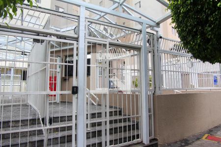 Apartamento à venda com 64m², 3 quartos e 1 vaga Apartamento à venda com 64m², 3 quartos e 1 vagaFachada