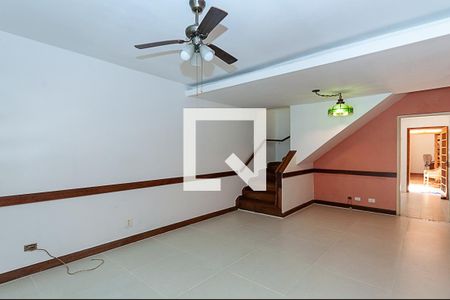 Sala de casa à venda com 3 quartos, 180m² em Alto de Pinheiros, São Paulo