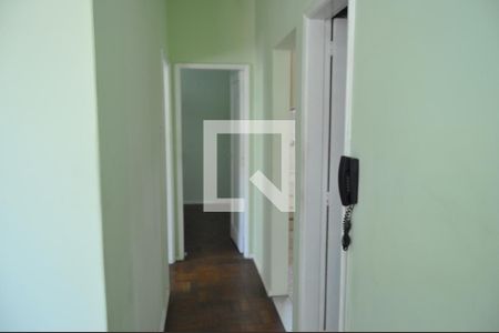 Apartamento à venda com 70m², 2 quartos e sem vagaCorredor