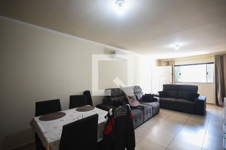 Sala de casa à venda com 3 quartos, 167m² em Jardim Oliveiras, Taboão da Serra
