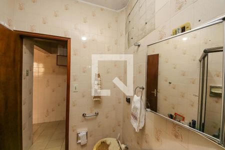 Casa à venda com 430m², 2 quartos e 6 vagasBanheiro