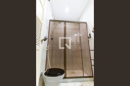 Casa à venda com 220m², 3 quartos e 2 vagasBanheiro