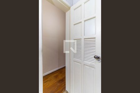 Casa à venda com 220m², 3 quartos e 2 vagasBanheiro