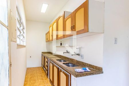 Casa à venda com 220m², 3 quartos e 2 vagasCozinha