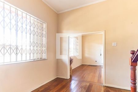 Casa à venda com 220m², 3 quartos e 2 vagasSala