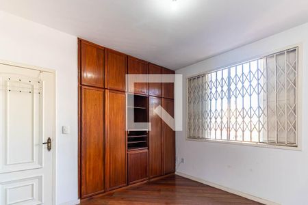 Casa à venda com 220m², 3 quartos e 2 vagasQuarto 3